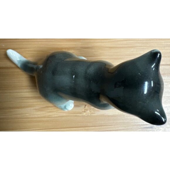 Kitten With Blue Yarn Ball Goebel 3" Porcelain Cat - Picture 3 of 7